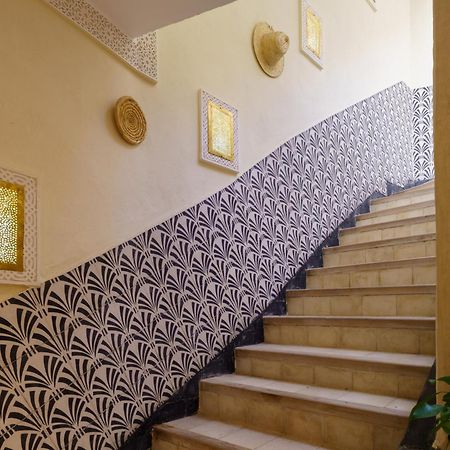 Riad 4 Chambres - Piscine & Petit Dejeuner Gratuit - Wifi Fibre Optique مراكش المظهر الخارجي الصورة
