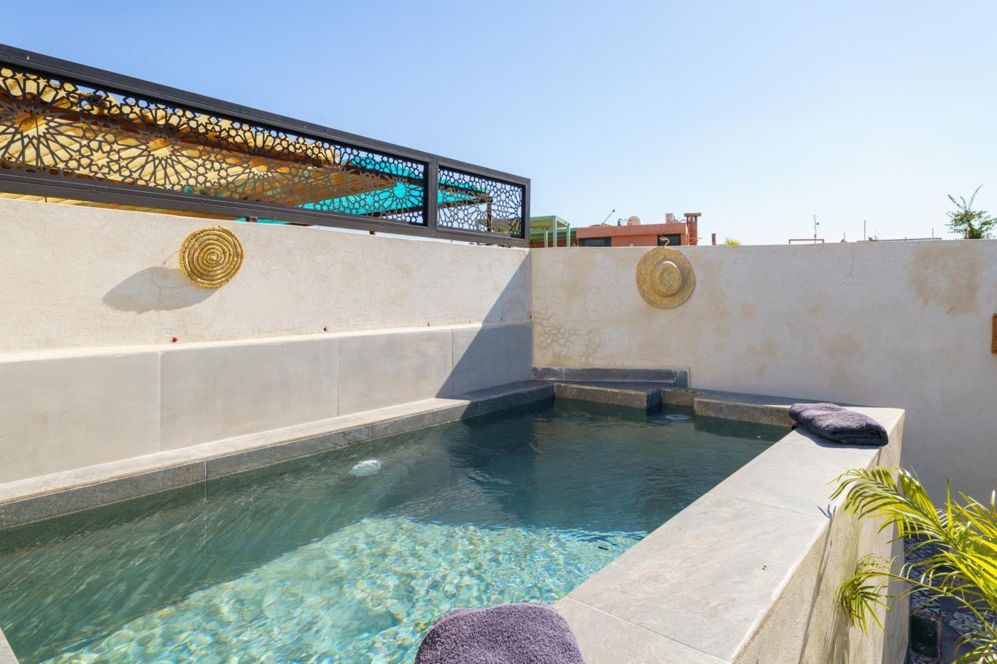 Riad 4 Chambres - Piscine & Petit Dejeuner Gratuit - Wifi Fibre Optique مراكش المظهر الخارجي الصورة