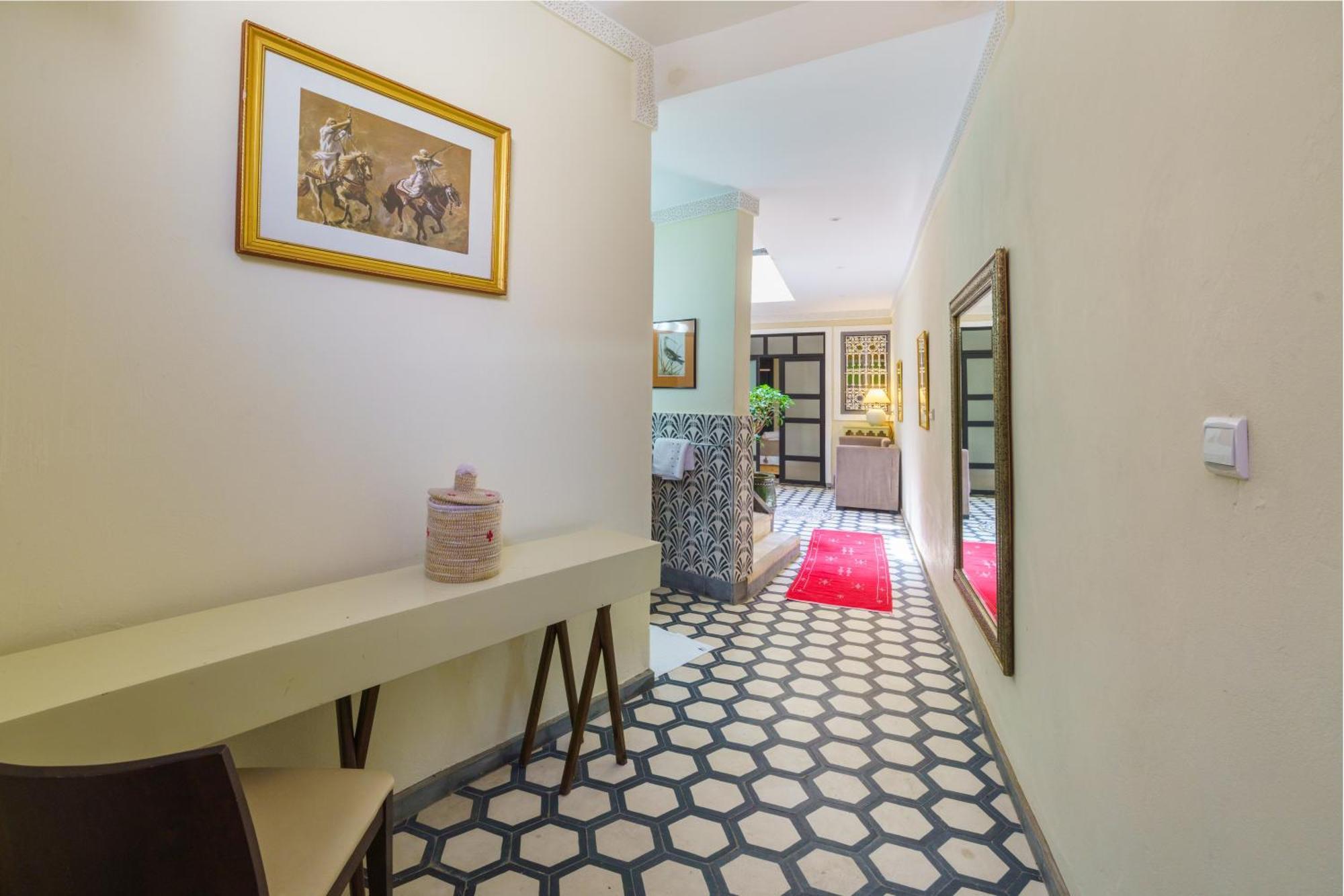 Riad 4 Chambres - Piscine & Petit Dejeuner Gratuit - Wifi Fibre Optique مراكش المظهر الخارجي الصورة