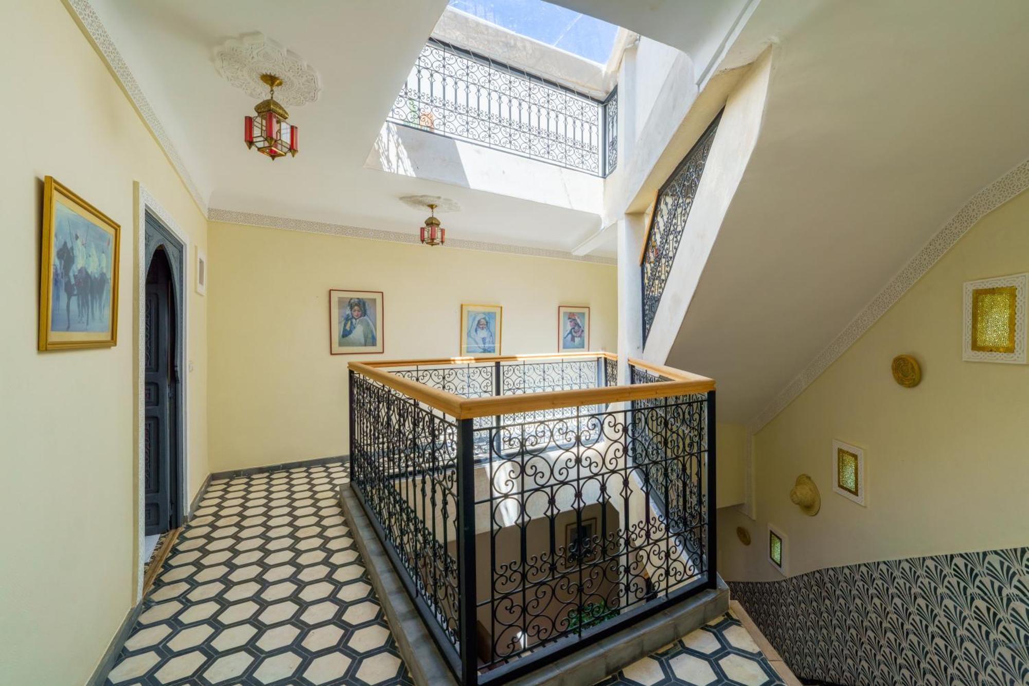 Riad 4 Chambres - Piscine & Petit Dejeuner Gratuit - Wifi Fibre Optique مراكش المظهر الخارجي الصورة