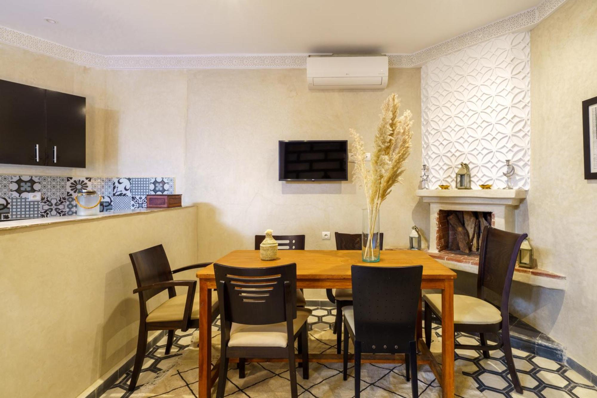 Riad 4 Chambres - Piscine & Petit Dejeuner Gratuit - Wifi Fibre Optique مراكش المظهر الخارجي الصورة