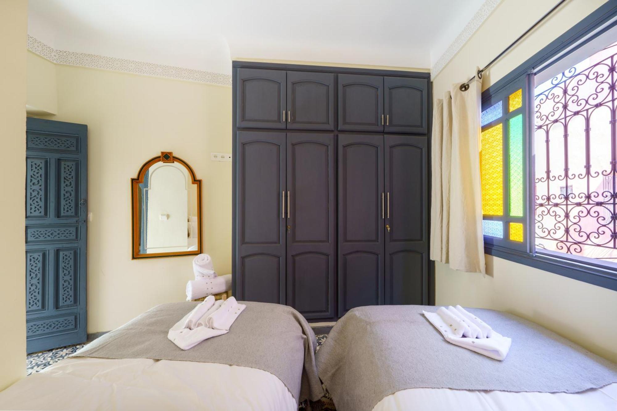 Riad 4 Chambres - Piscine & Petit Dejeuner Gratuit - Wifi Fibre Optique مراكش المظهر الخارجي الصورة