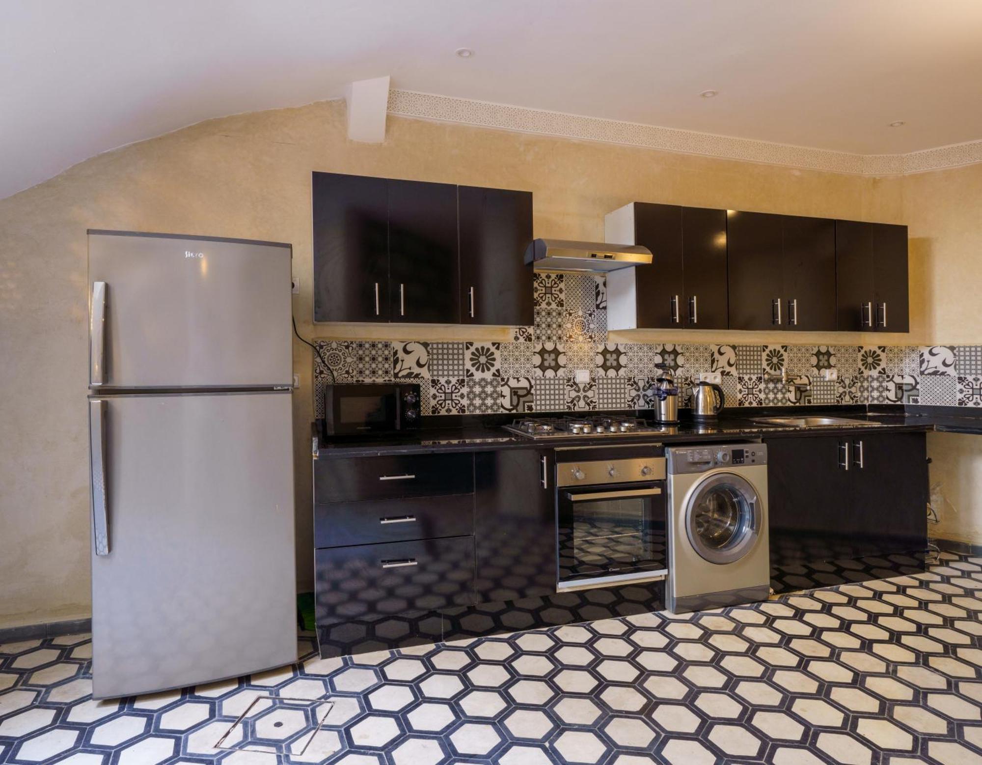 Riad 4 Chambres - Piscine & Petit Dejeuner Gratuit - Wifi Fibre Optique مراكش المظهر الخارجي الصورة