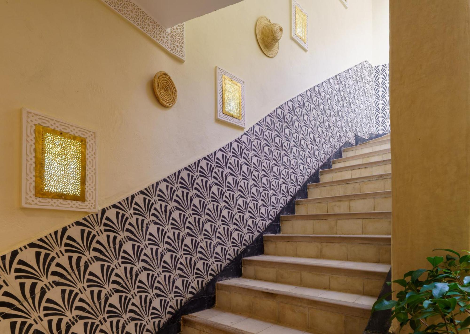 Riad 4 Chambres - Piscine & Petit Dejeuner Gratuit - Wifi Fibre Optique مراكش المظهر الخارجي الصورة